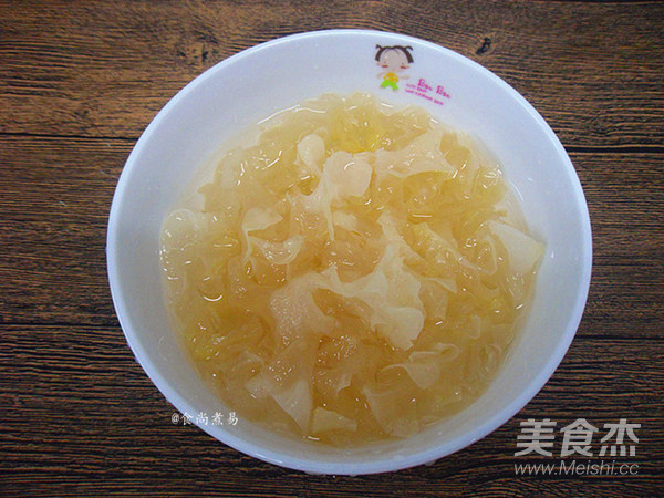 冰糖银耳雪梨汤