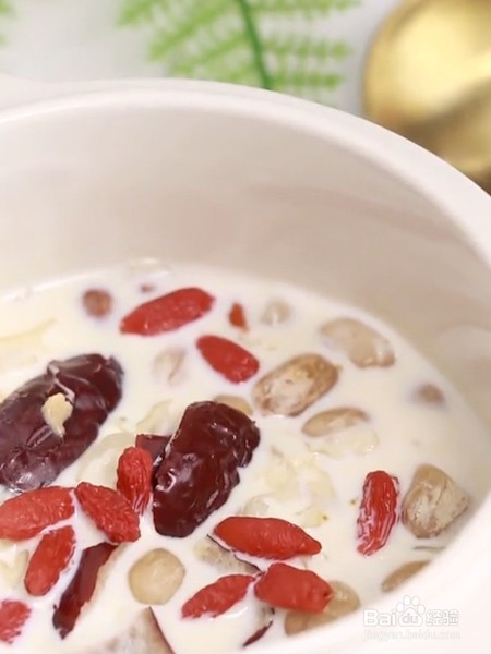 花生牛奶红枣羹的做法