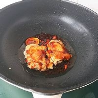 美味的黄油柠香辣鸡排