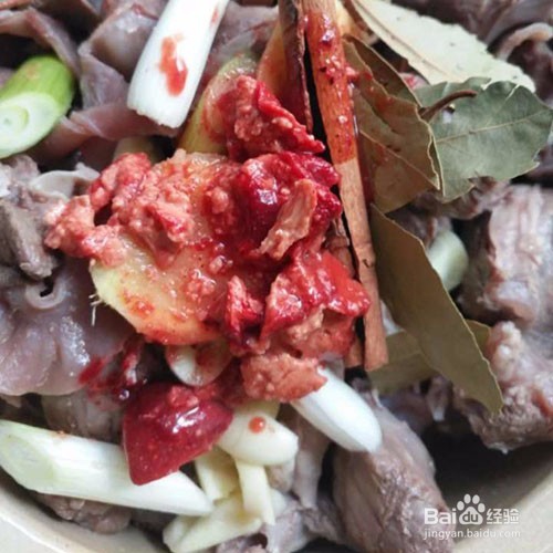 焖坛肉的做法