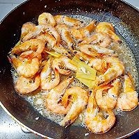 在家制作美味的胡椒虾