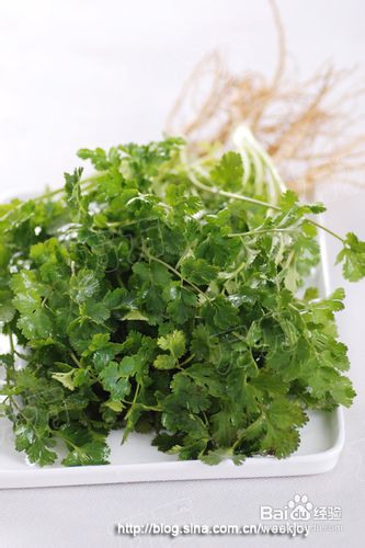 【香菜三吃】。