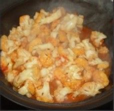 能使皮肤白皙的一盘菜——西红柿炒菜花