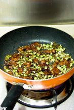 如何做培根豆角焖饭