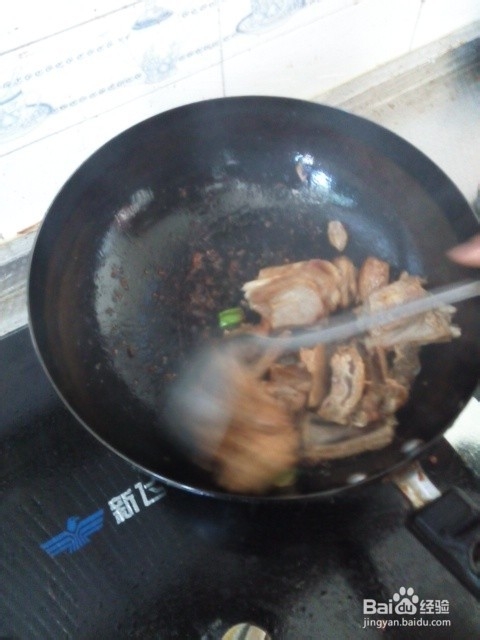 抓住家中的美食：[1]烹制西红柿羊排火锅