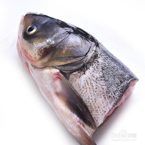 鲜美的鱼头豆腐汤