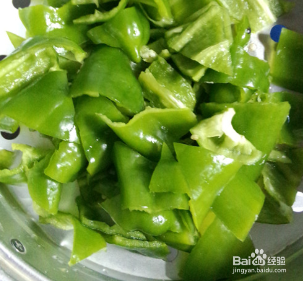 美味的青椒炒茄子