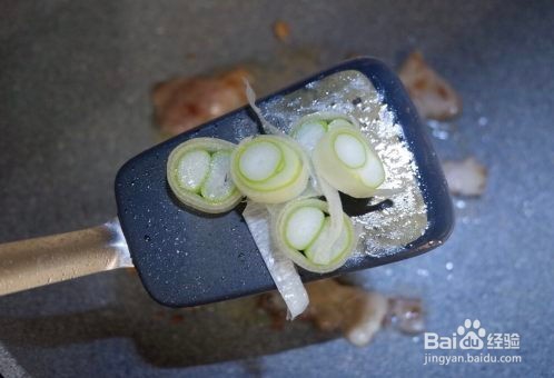 五花肉炖白菜冻豆腐怎么做好吃？