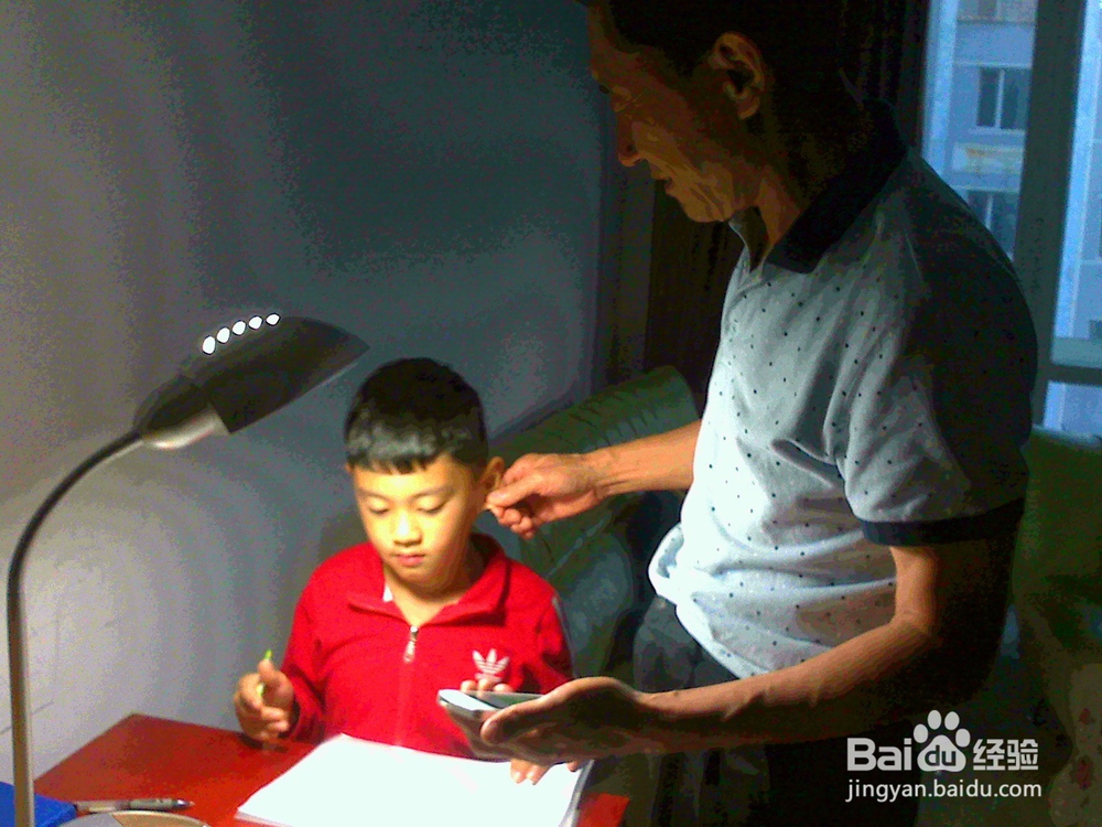 老年人怎样指导孩子写好方块字
