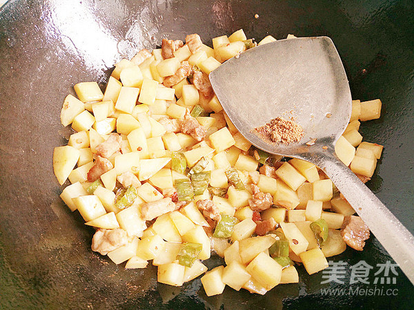 土豆肉丁的做法
