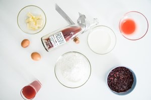 草莓白葡萄酒杯子蛋糕的美味做法