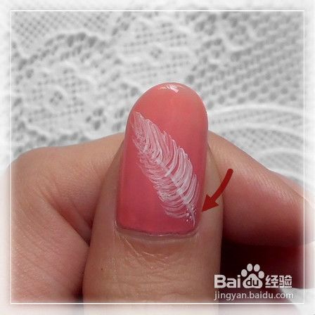 羽毛图案美甲教程—教你用扇形刷画美甲