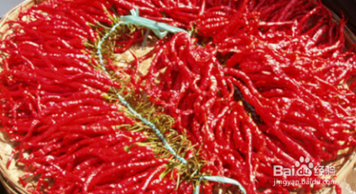 如何用绳子绑辣椒串