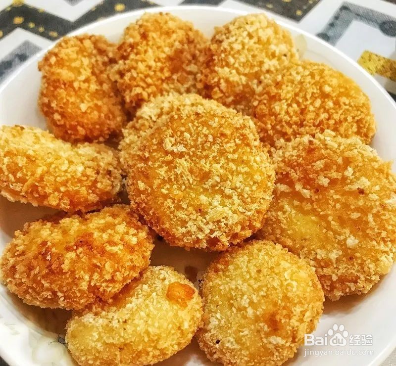 面包糠香酥薯饼