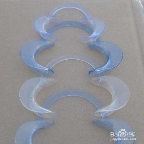 开口器的正确使用方法