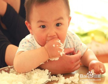 缓解孩子假性近视的小技巧