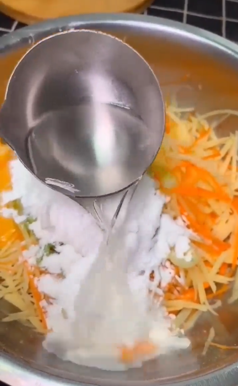 土豆丝饼怎么做