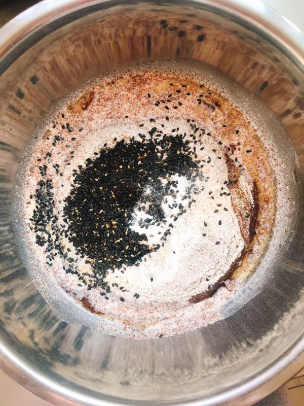 全麦黑芝麻饼干