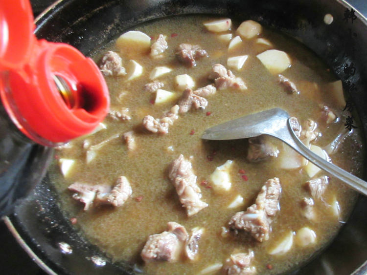 芋头烧排骨,让你大饱口福!