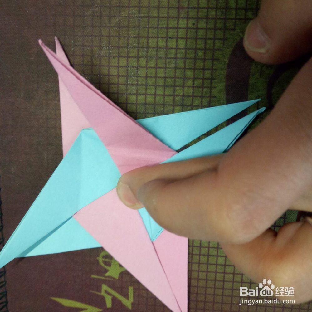 旋转花的折纸方法