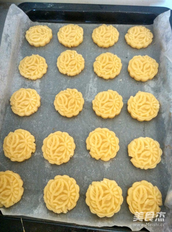 形容杏仁粉版桃酥