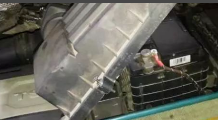 汽车如何更换空气滤芯