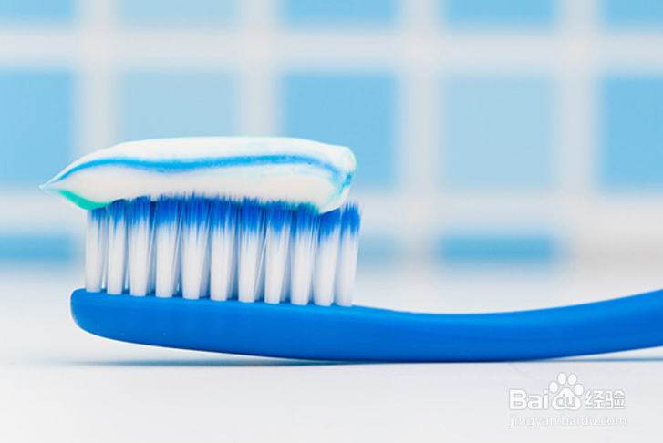 牙膏的选购及使用误区