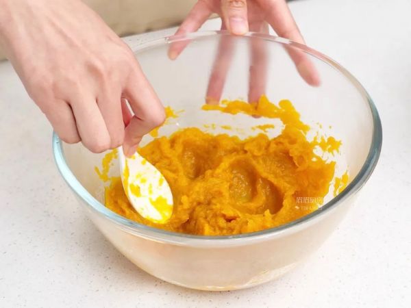 南瓜红枣元宝糯米糕