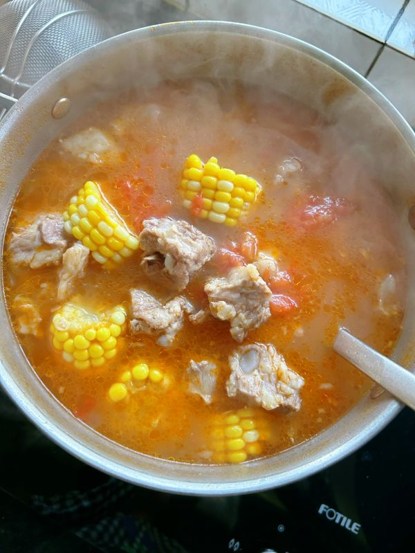 番茄玉米排骨汤