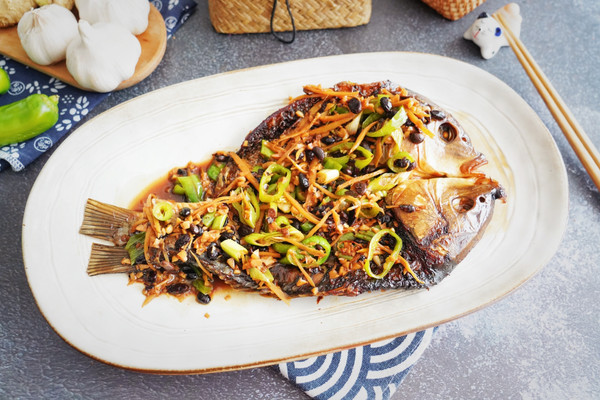 豉油焖烧鲫鱼干