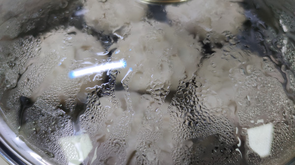 鸡蛋粉条小茴香全麦包子