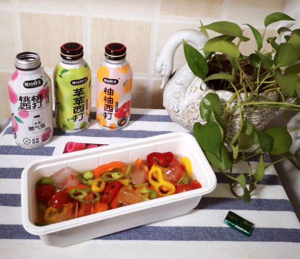 冰凉多巴胺桃桃西打凉菜