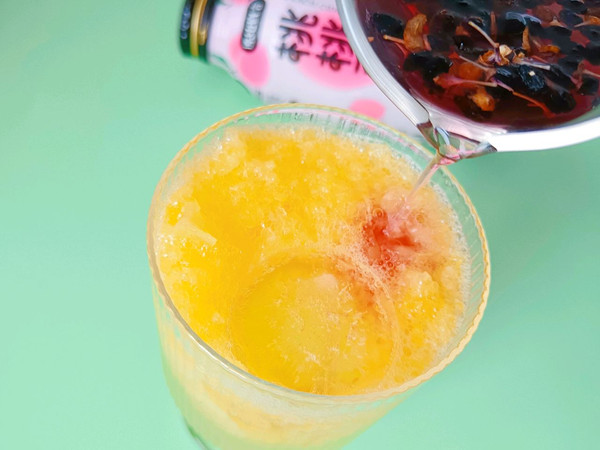 甜橙蜜桃气泡水