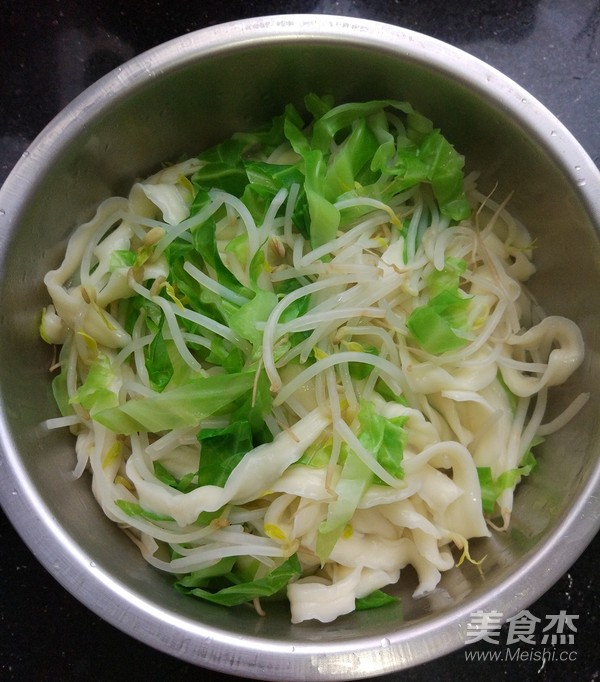 油泼三棱面的做法