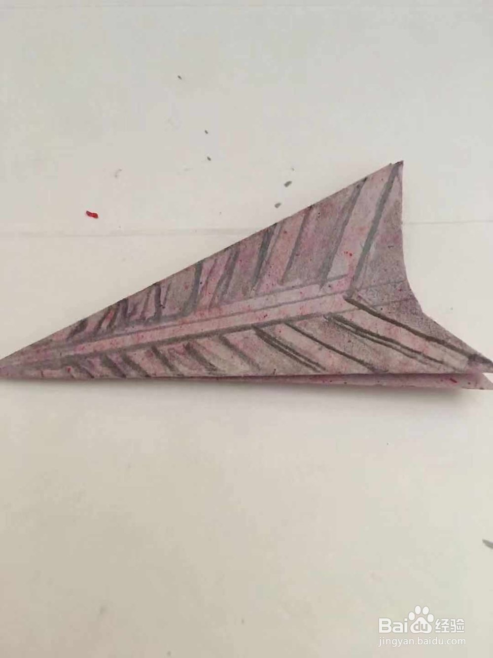 一副漂亮的松针团花图案 怎样用彩纸裁剪