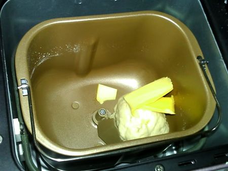 豆沙毛毛虫面包