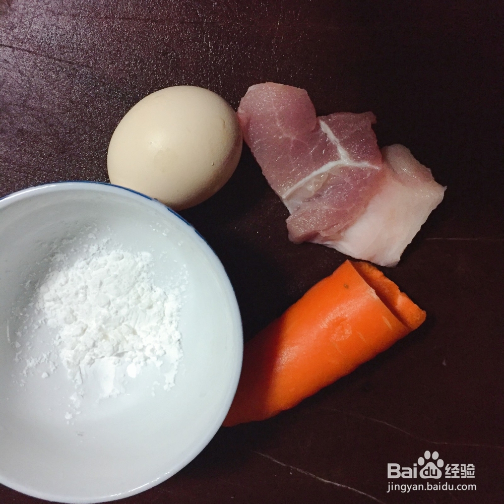 让宝宝学会自主进餐，手指食物这样做