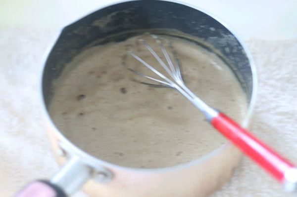 红茶棉花糖脆片慕斯