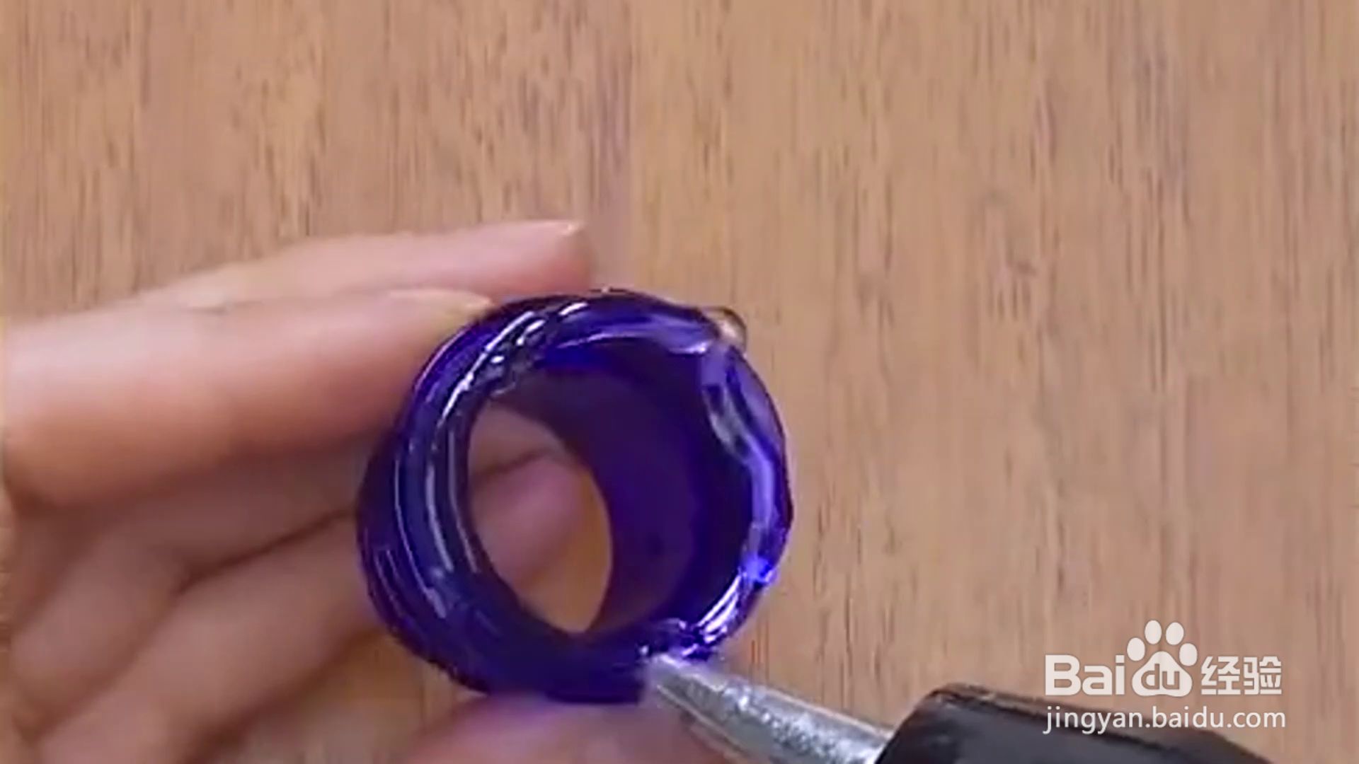 教你一招废弃的瓶盖变废为宝?