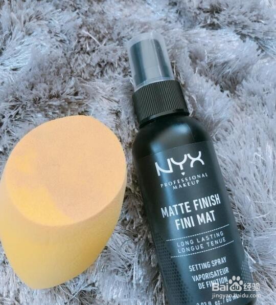 精妆联华美妆：怎样化妆才会持久不脱妆？