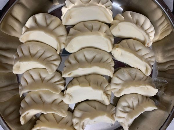 胡萝卜猪肉饺子