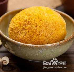 银耳杏仁雪梨汤