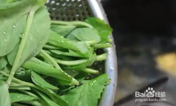 碗豆尖鸡蛋汤做法