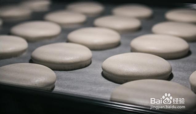 在家如何做美味的马卡龙。