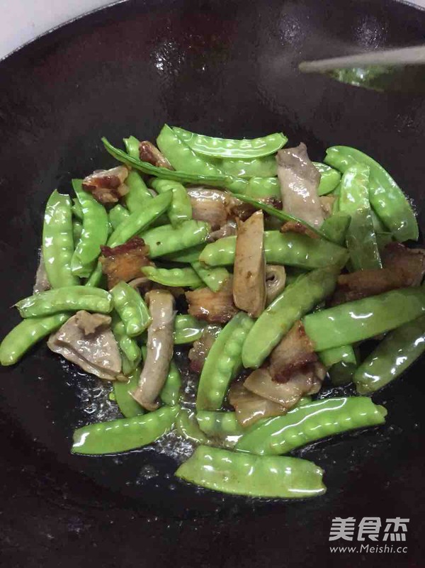 荷兰豆炒腊肉