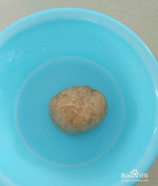 珍珠奶茶的珍珠也可以在家制作的,味道也很好