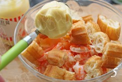 水果虾仁油条沙拉