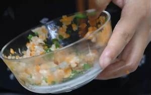 胡萝卜瘦肉鸡蛋卷的做法