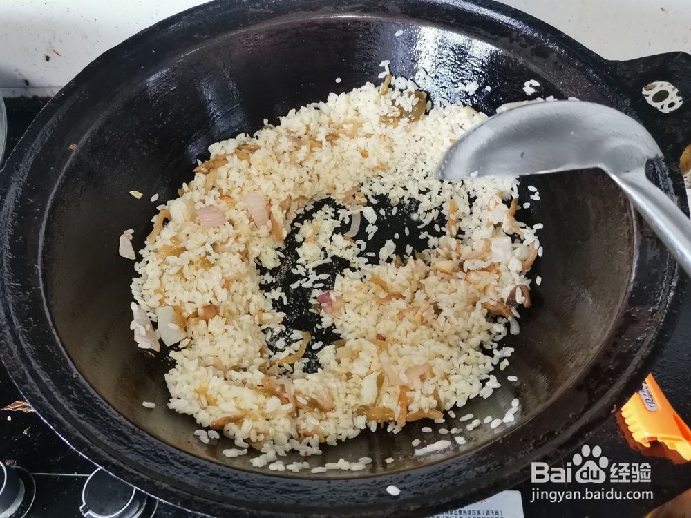 榨菜肉丝蛋炒饭
