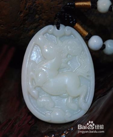 罗甸玉一日游时最简单、最可靠的鉴定真玉的方法